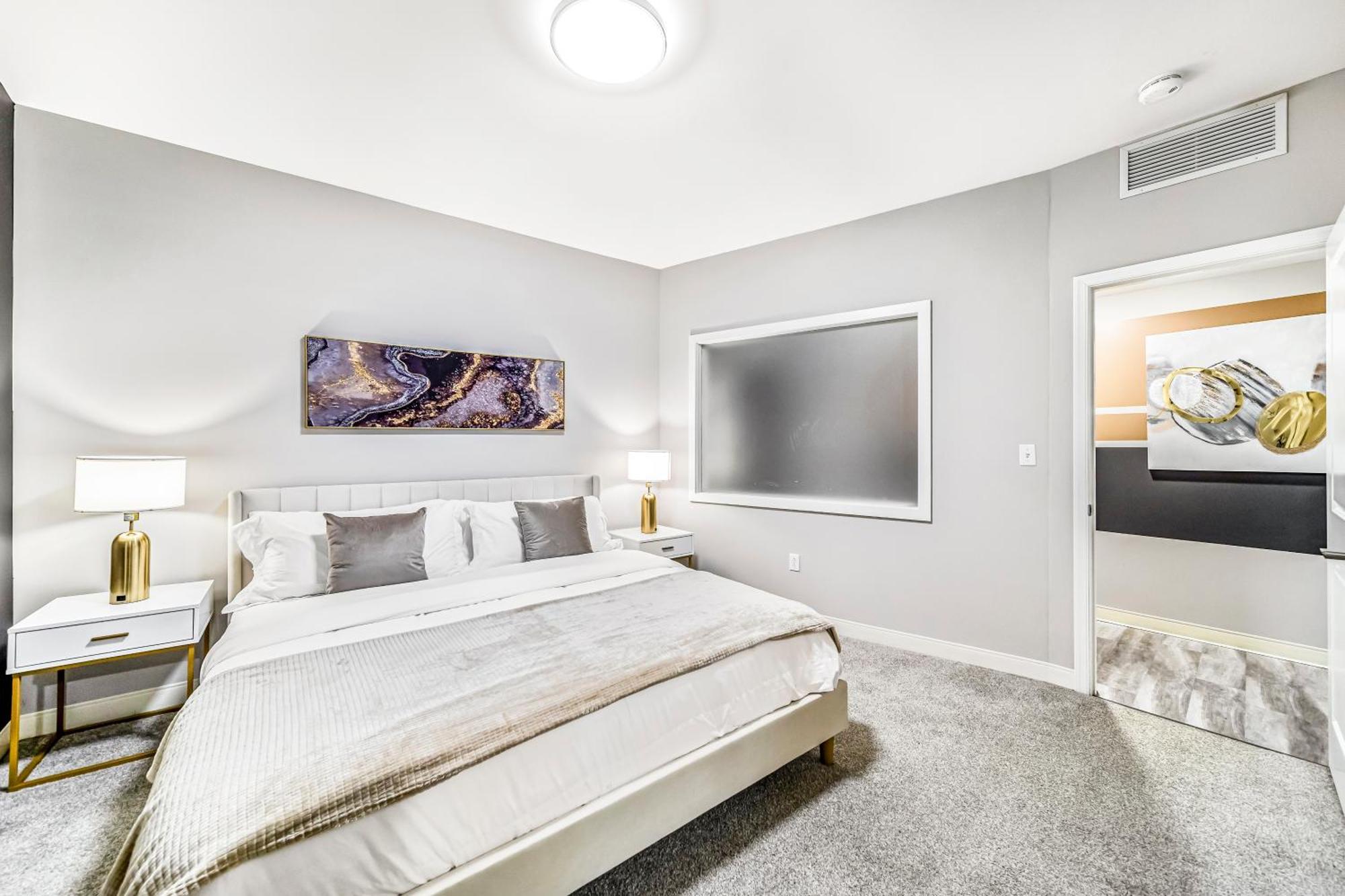 506- 2br Unit With Olympic Pool & Steam Access In Downtown Playhouse Square Apartment Cleveland